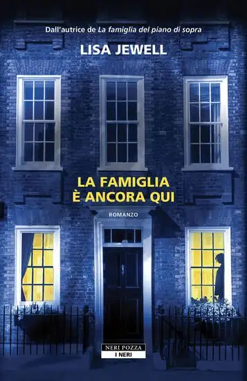 FAMIGLIA E` ANCORA QUI (LA)